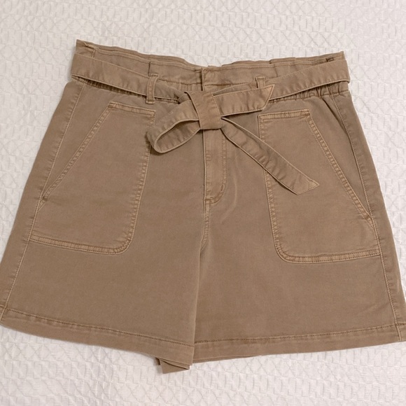 Twill Khaki Belted Shorts - Picture 2 of 8